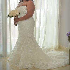 Wedding dress from Kleinfeld in NYC, Maggie Sottero,